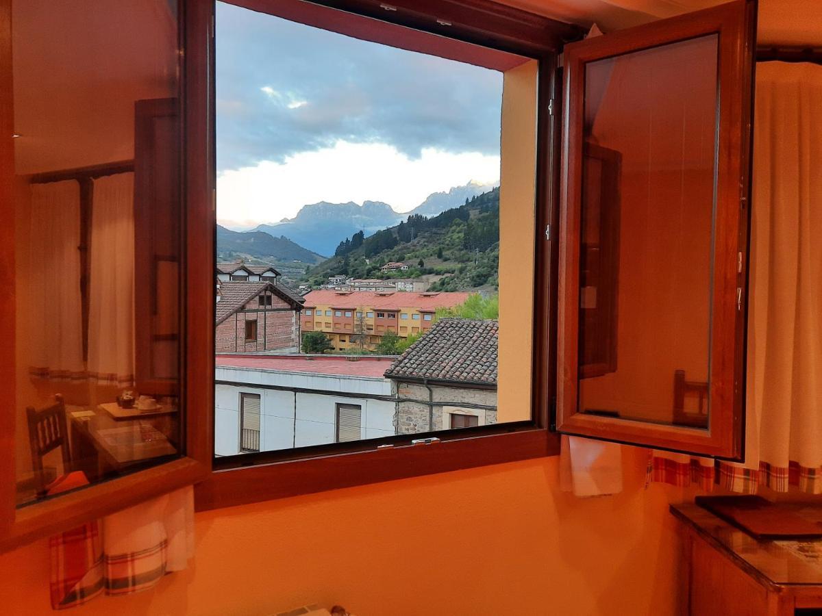 Hosteria Picos De Europa Potes Exteriör bild