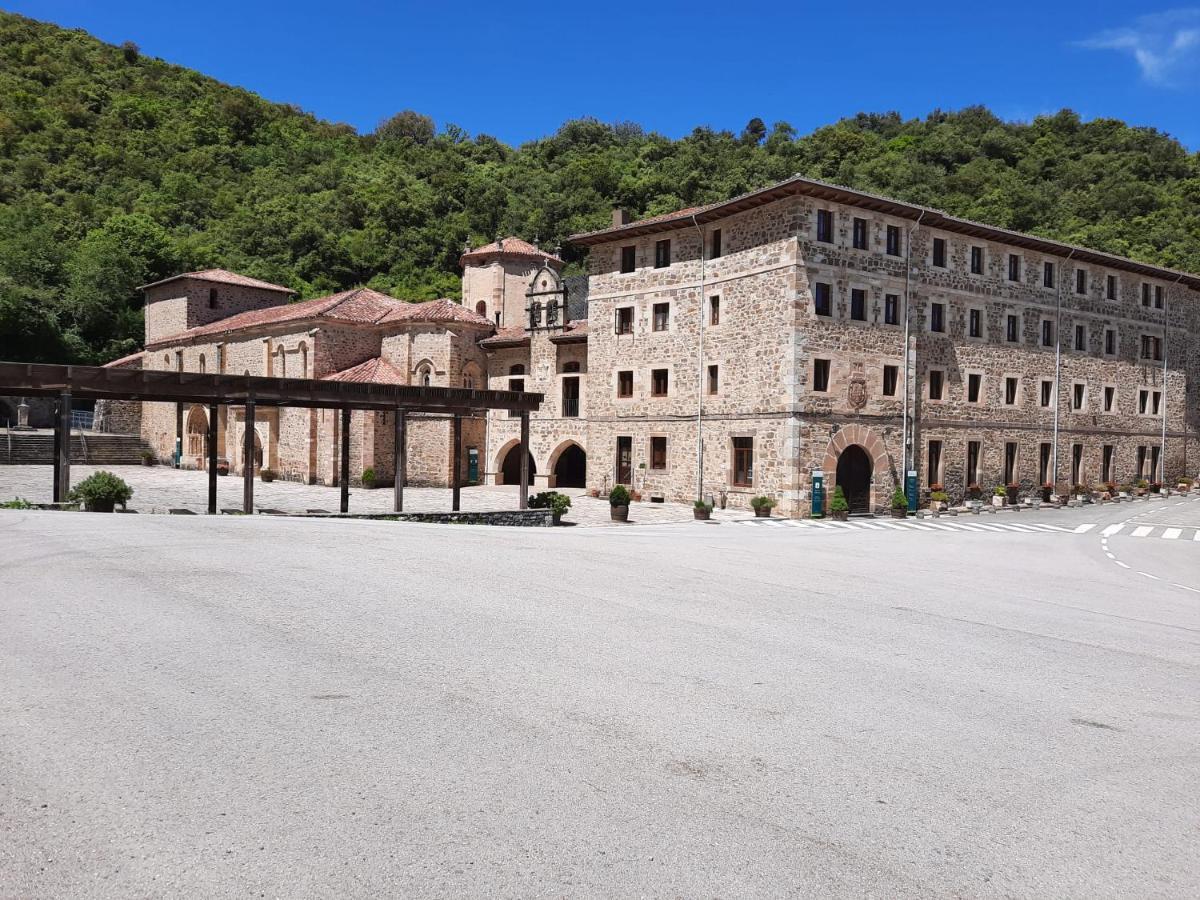 Hosteria Picos De Europa Potes Exteriör bild