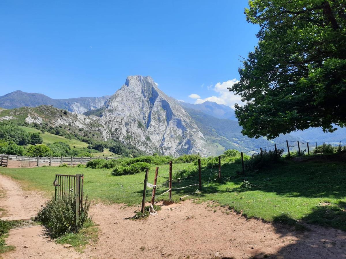 Hosteria Picos De Europa Potes Exteriör bild